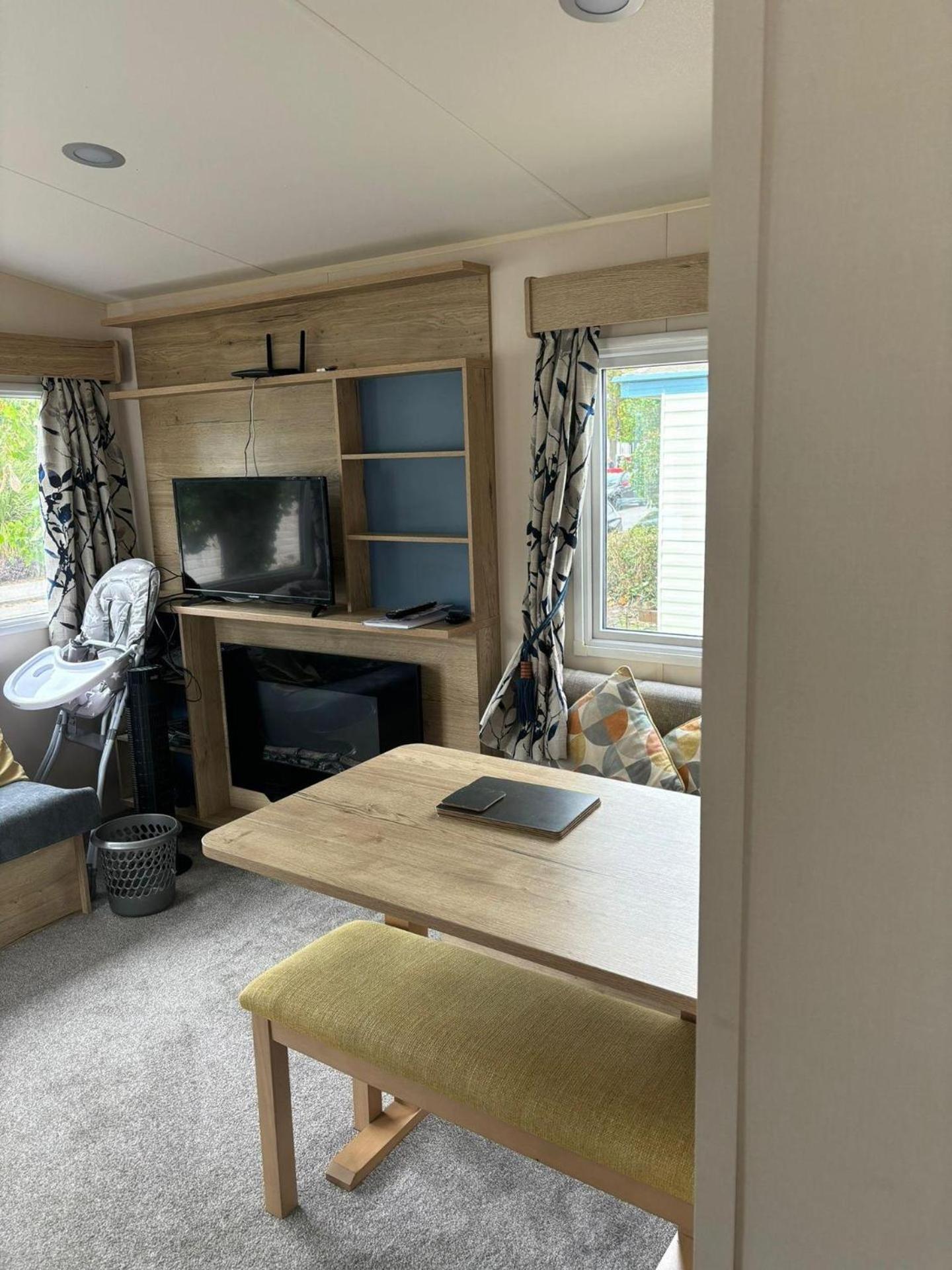 2 Bedroom Caravan With All The Comforts Of Home Cowes  Eksteriør bilde