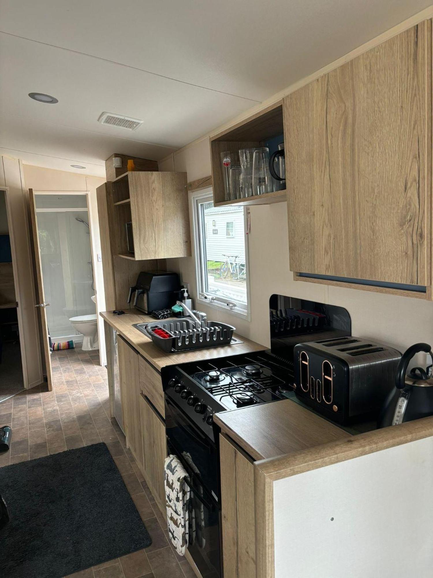 2 Bedroom Caravan With All The Comforts Of Home Cowes  Eksteriør bilde