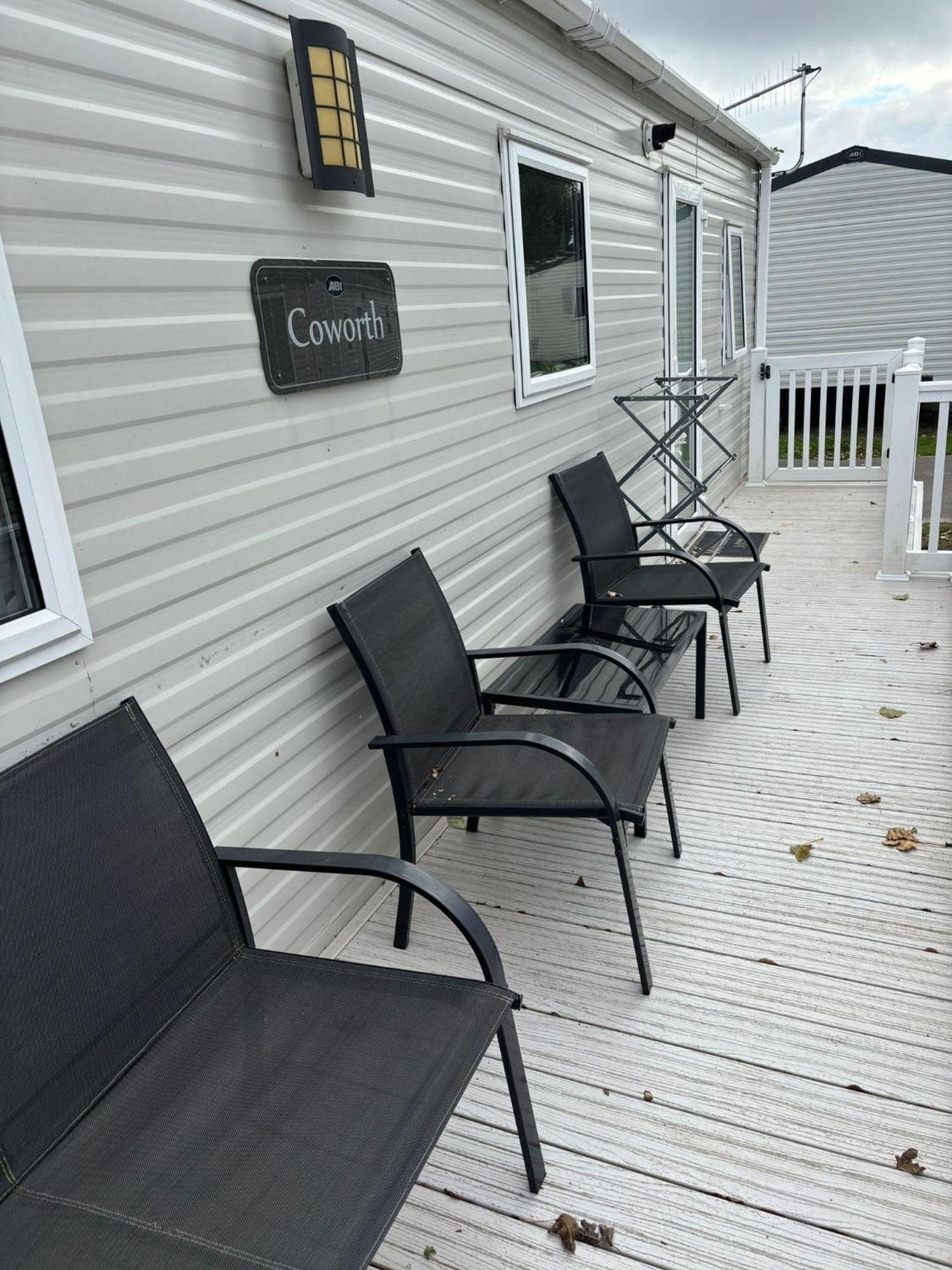 2 Bedroom Caravan With All The Comforts Of Home Cowes  Eksteriør bilde